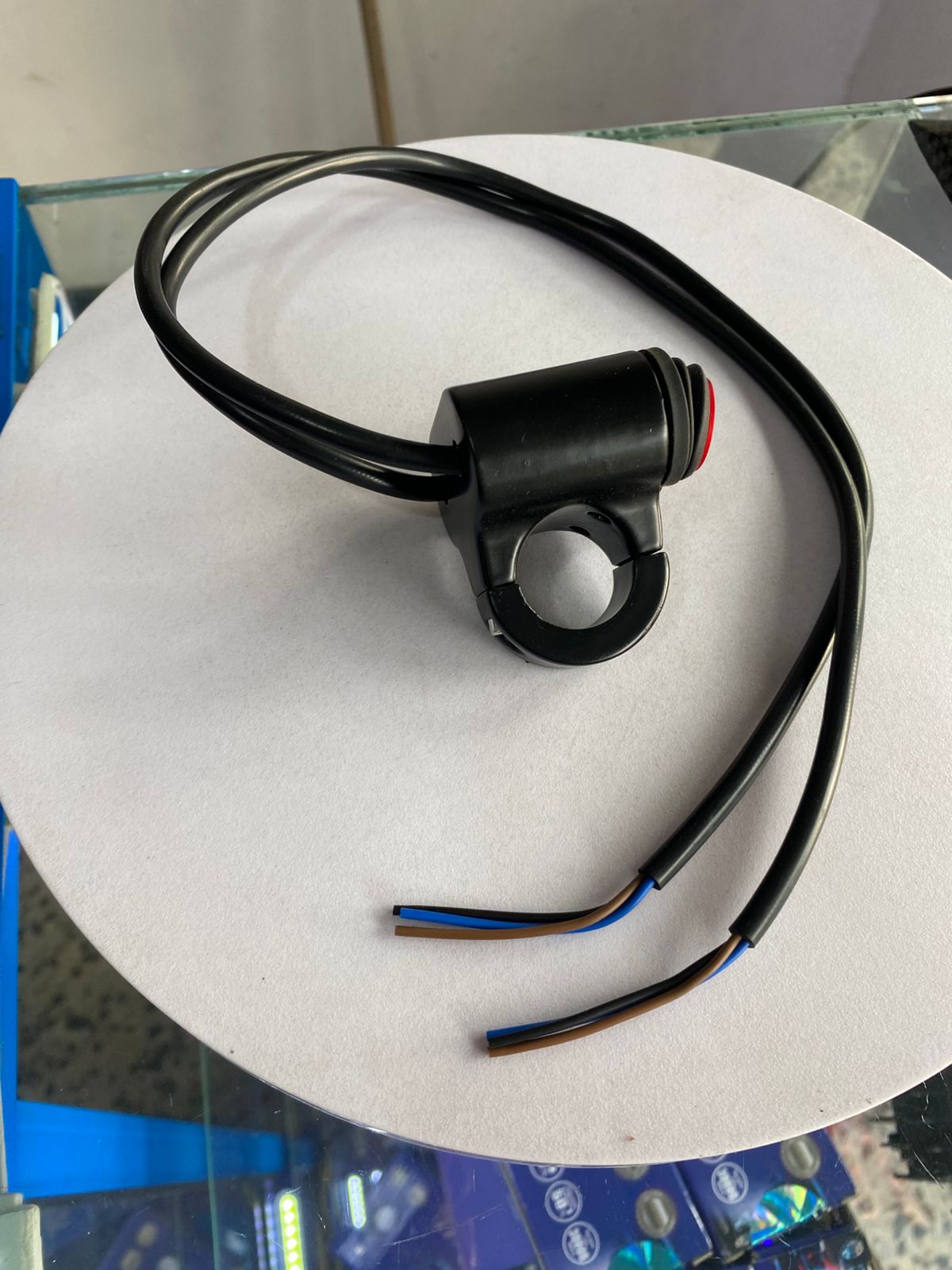 Miniatura 2 de INTERRUPTOR DE 2 Y 3 POCICIONES (TK025)